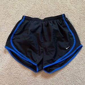 Nike Dri Fit Blue Stripe Shorts Size Medium